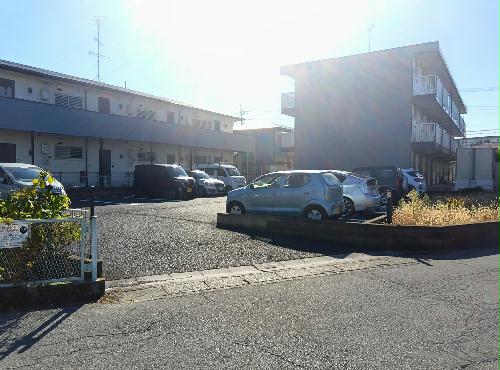 14/14 駐車場