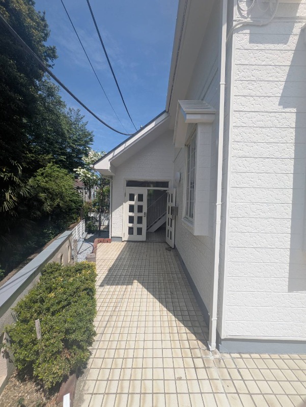 16/16 エントランス