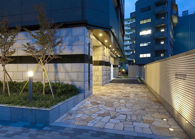 13/23 エントランス