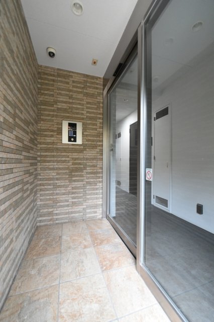 21/22 エントランス