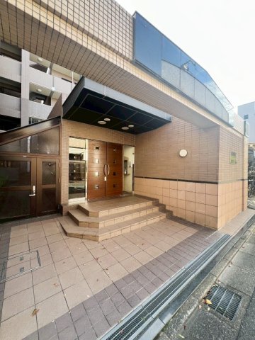 19/22 エントランス