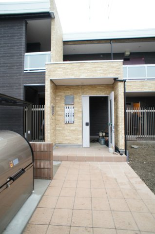 22/23 エントランス