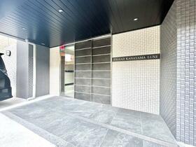 14/14 エントランス