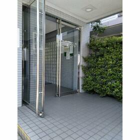 5/5 エントランス