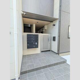 14/14 エントランス