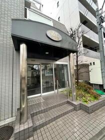 13/13 エントランス