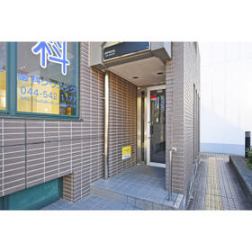 15/15 エントランス