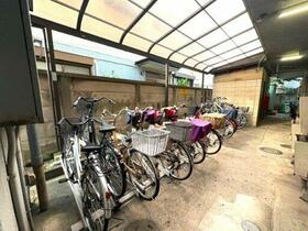 13/13 エントランス