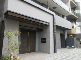 14/14 エントランス