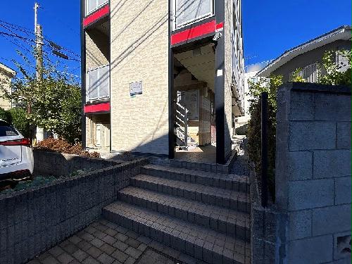 14/14 エントランス