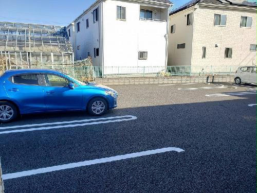 14/14 駐車場