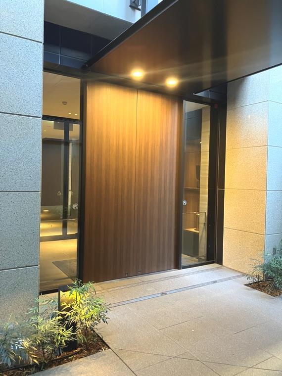 3/3 エントランス