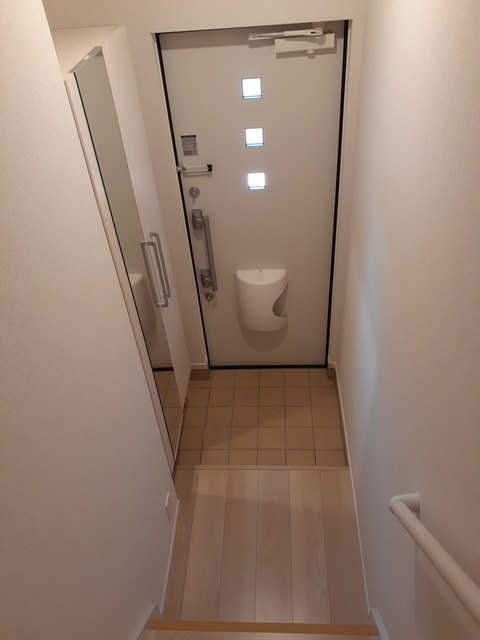 5/20 玄関