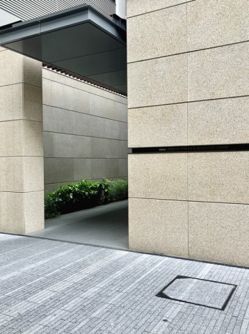 18/18 エントランス