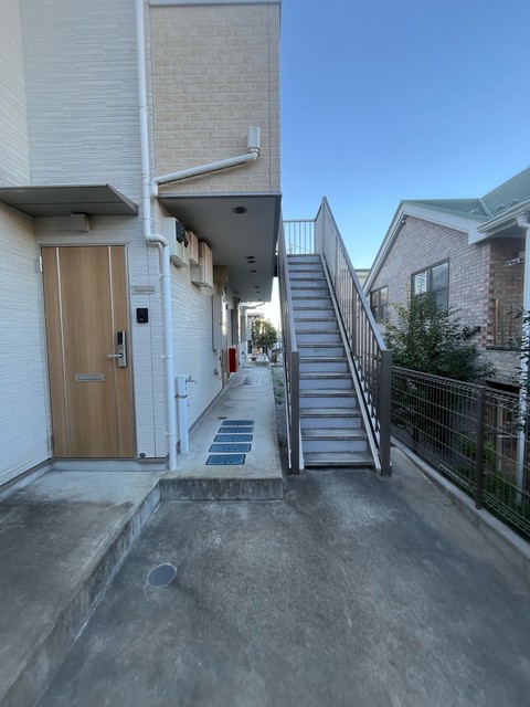 24/29 エントランス