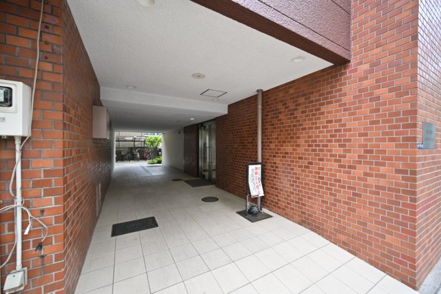 22/24 エントランス