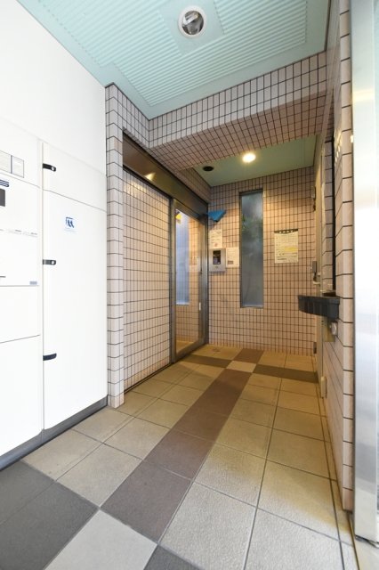 22/29 エントランス