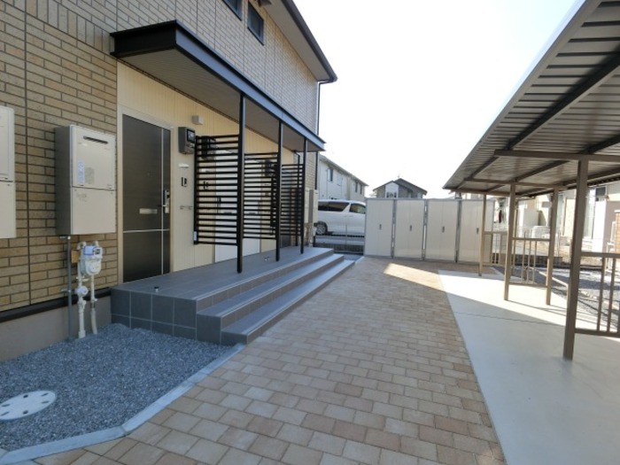 2/3 エントランス