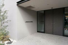 19/19 エントランス