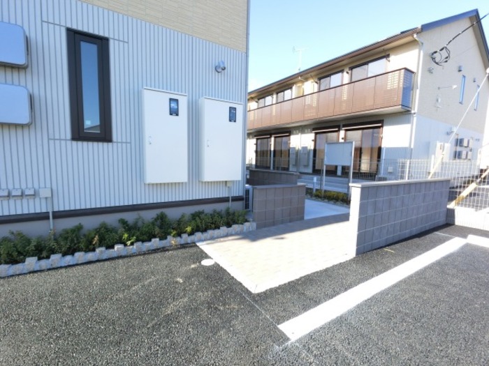 19/27 エントランス