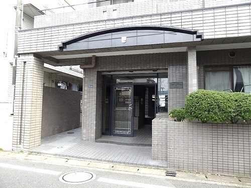 2/3 エントランス