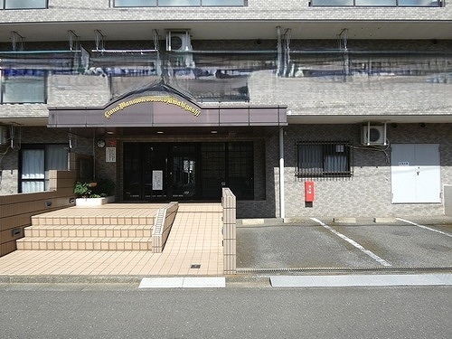 15/15 エントランス