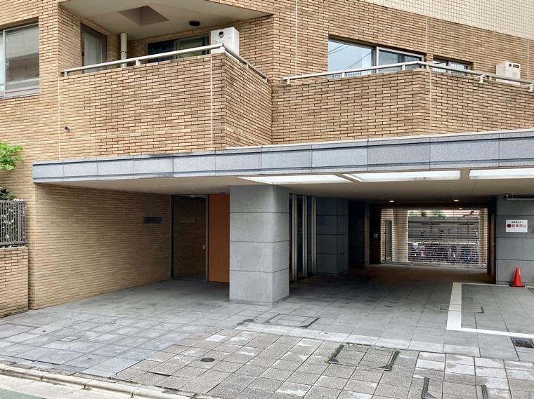 15/15 エントランス