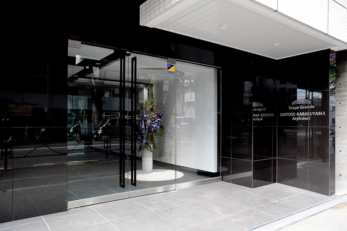 16/26 エントランス