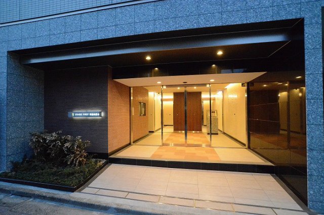 14/20 エントランス