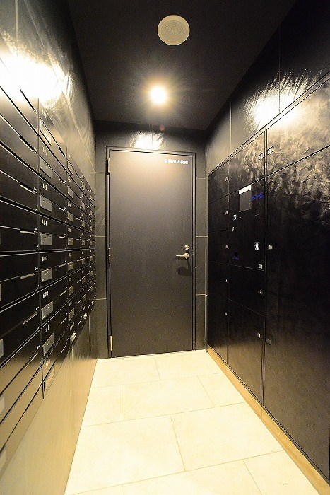 16/25 エントランス