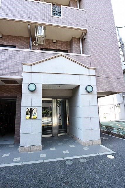 15/15 エントランス