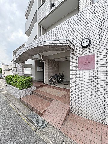 2/3 エントランス