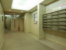 16/16 エントランス