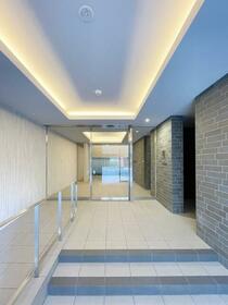 16/16 エントランス