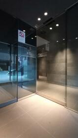 13/13 エントランス