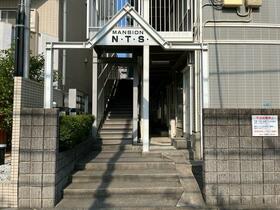 16/16 エントランス