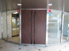 16/16 エントランス