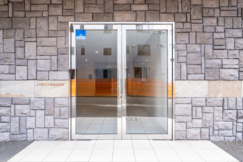 2/2 エントランス