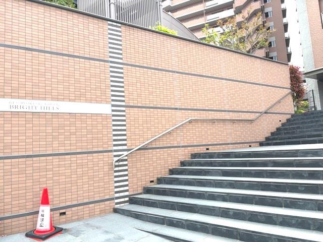 17/17 エントランス