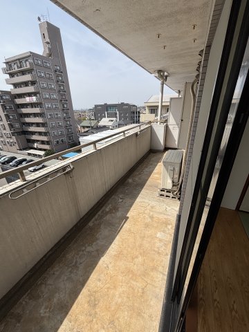 18/28 バルコニー