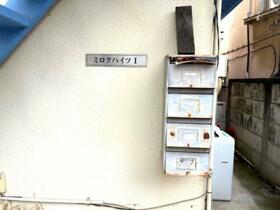 2/2 エントランス