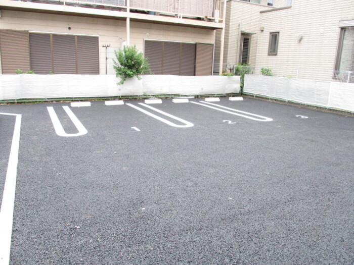 17/18 駐車場