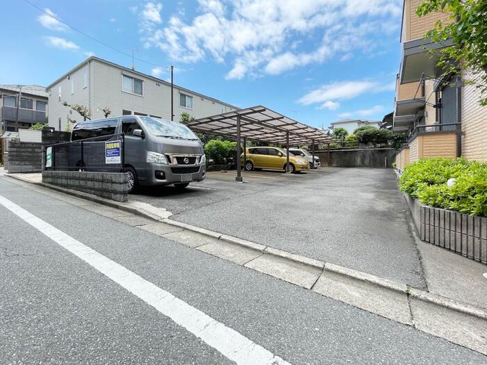 8/8 駐車場
