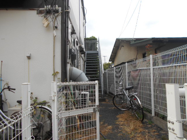 22/25 エントランス