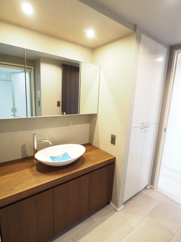 13/19 洗面