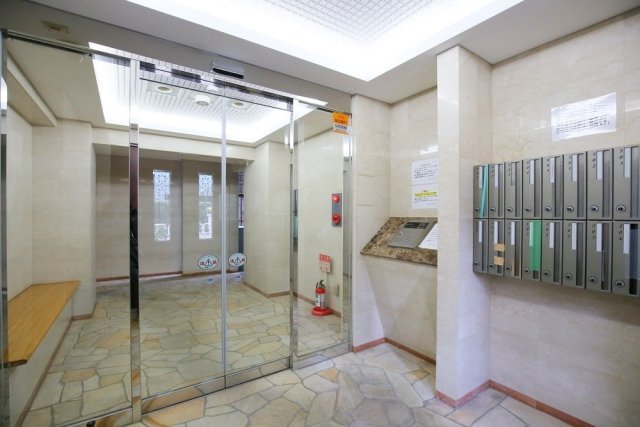 21/23 エントランス