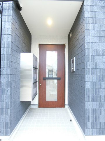 16/17 エントランス