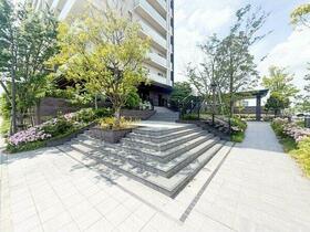 15/16 エントランス