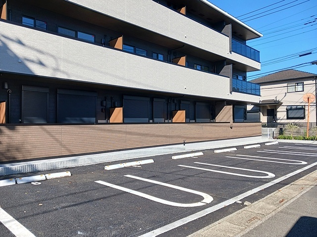 14/20 駐車場