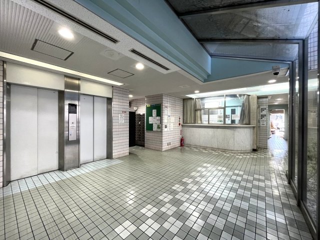 18/20 エントランス